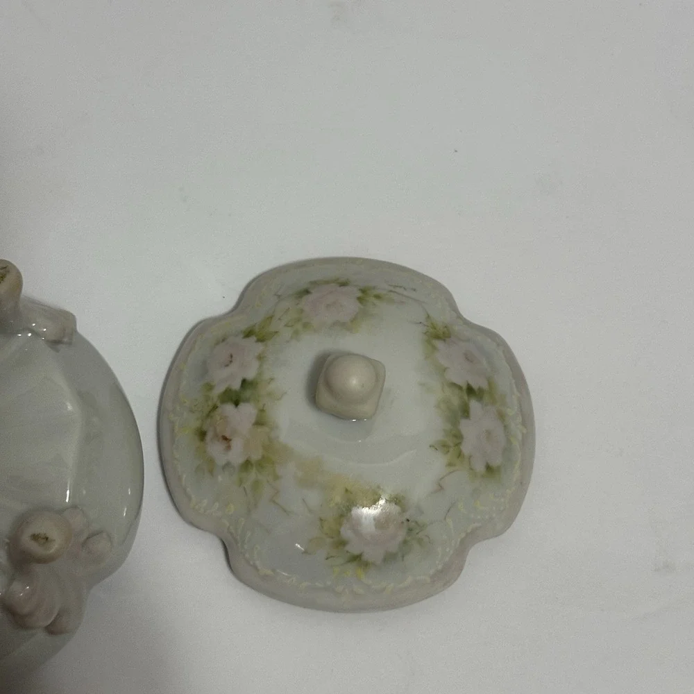 Vintage‎ Ceramic Powder Jar/Trinket Box, Off White with Handpainted Pink Roses